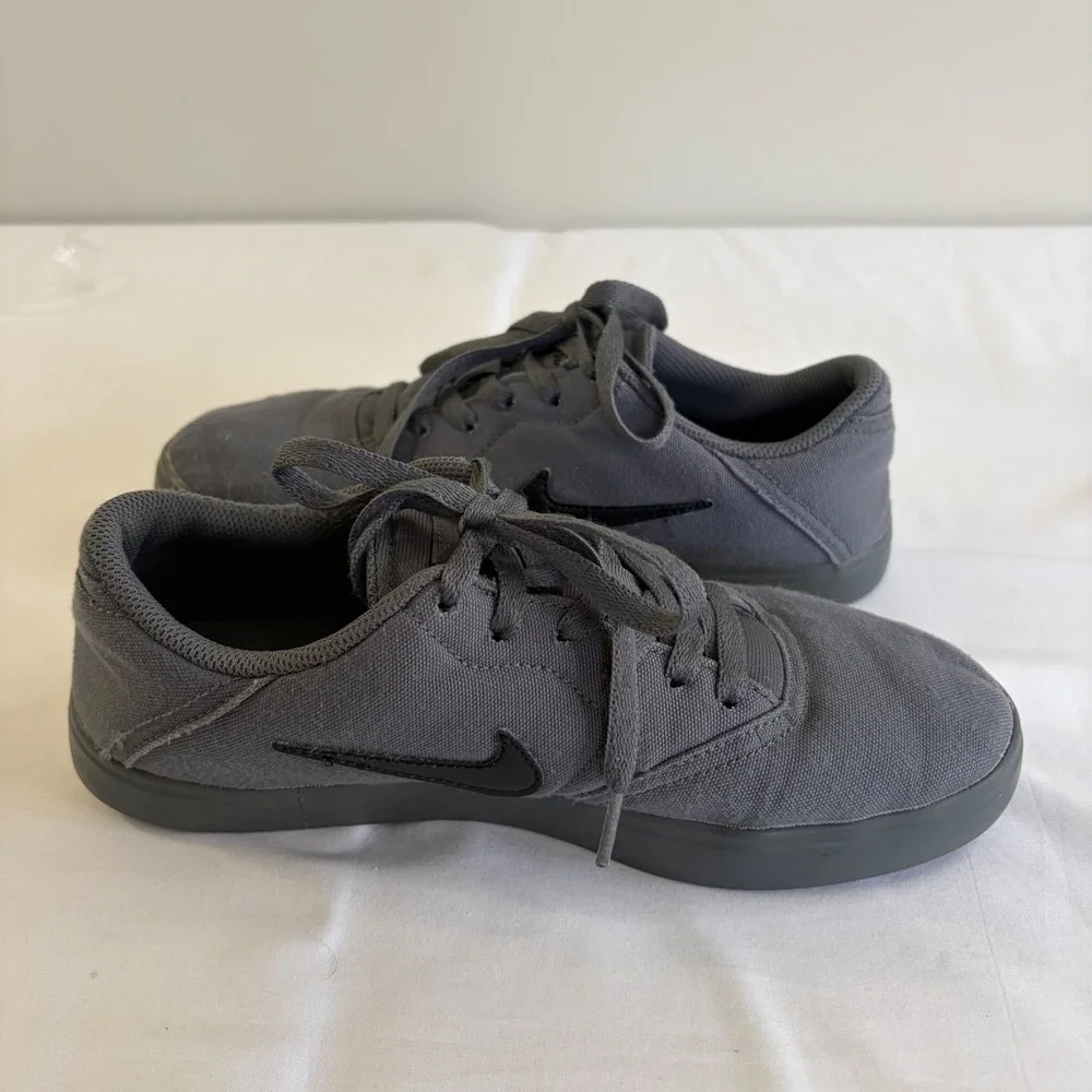 Nike SB Check Solarsoft Canvas Dark Grey‎ Skate Shoes Kids/Mens 6.5 Women's 8